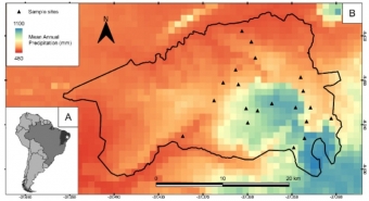 Místa odběru vzorků v Národním parku Catimbau a rozložení srážek. Kredit: Pinho et al. (2019) Basic & Applied Ecology.